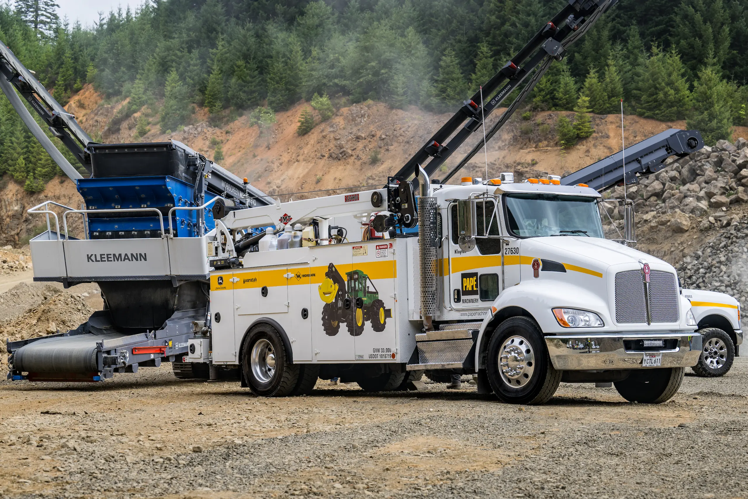 Papé service truck at Kleemann crusher